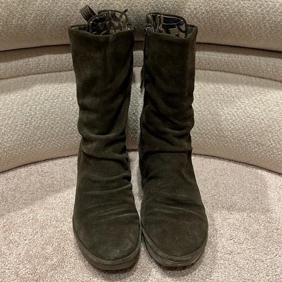 Fly London EU41 mid height, suede, combo of olive, grey, brown = boot color - Picture 5 of 14